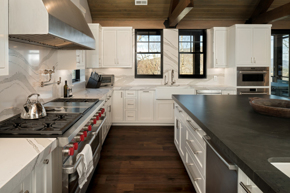 Kitchen - transitional kitchen idea