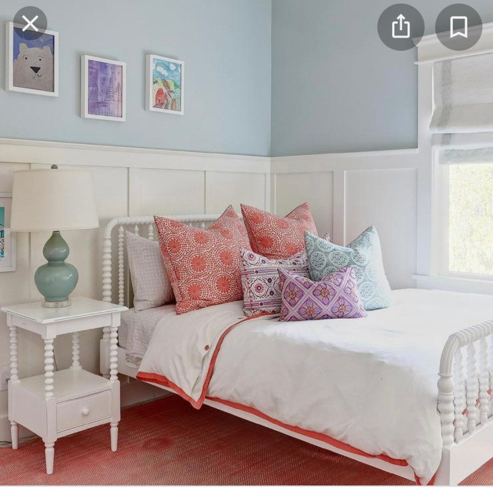 will wainscoting/wall paneling make a room look smaller?