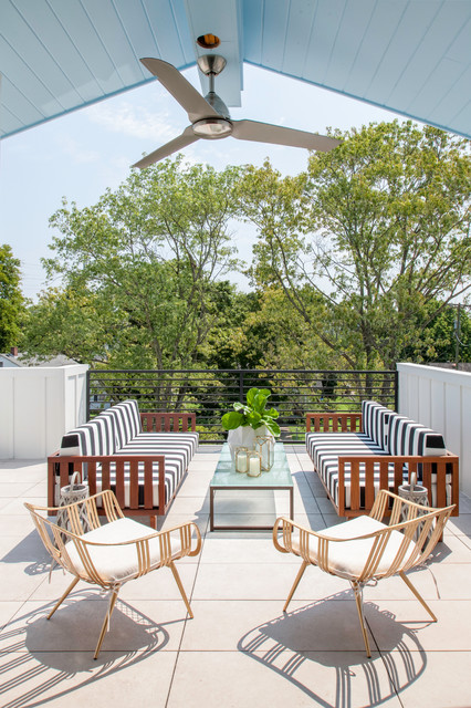 Beach Style Deck coastal-balcony