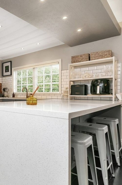 Feature Bulkhead traditional-kitchen