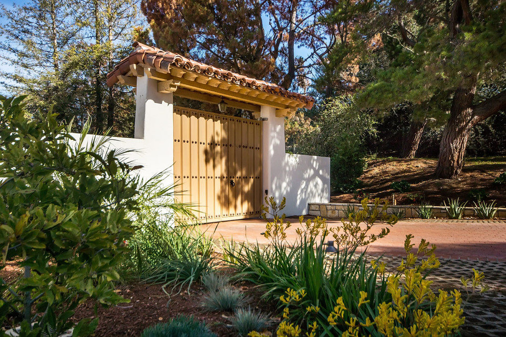 Photo of a mediterranean shed and granny flat in San Francisco.