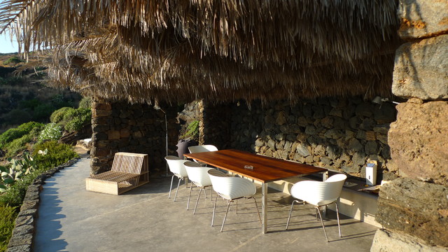 Dammusi a Pantelleria mediterranean-terrace