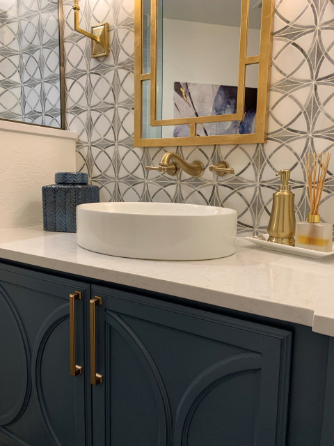 Bathroom traditional-bathroom