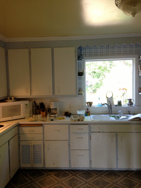 Canton Kitchen transitional