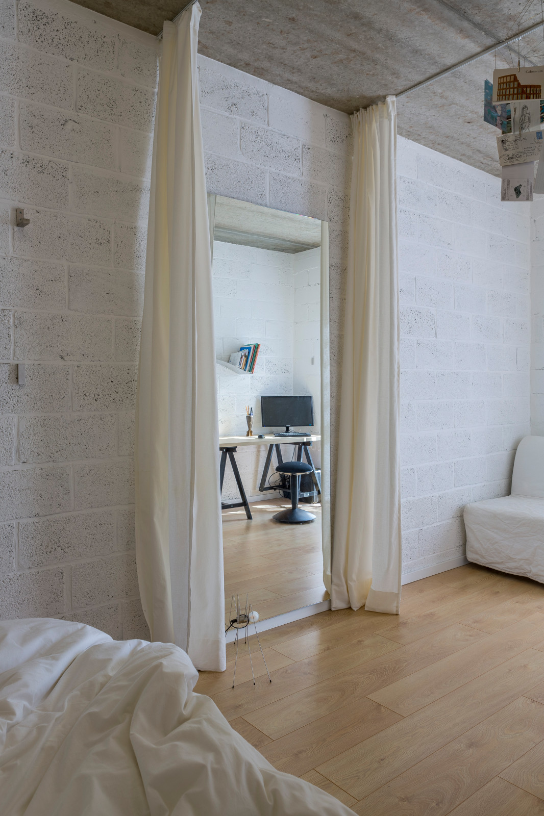 Квартира архитектора с садом и винтажной мебелью