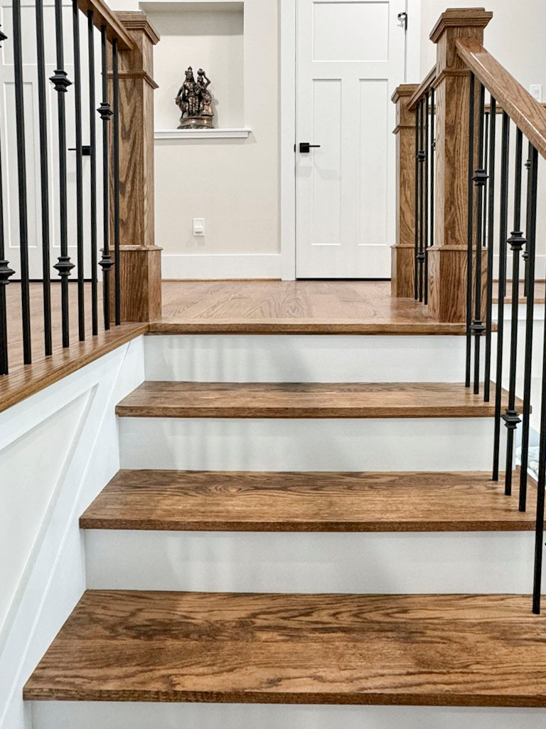 117_Distinct Oak Staircase with Iron Balusters & Oak Rail Profile, Chantilly VA