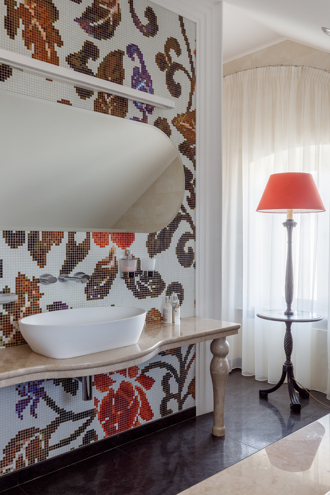 Дом с круглым окном