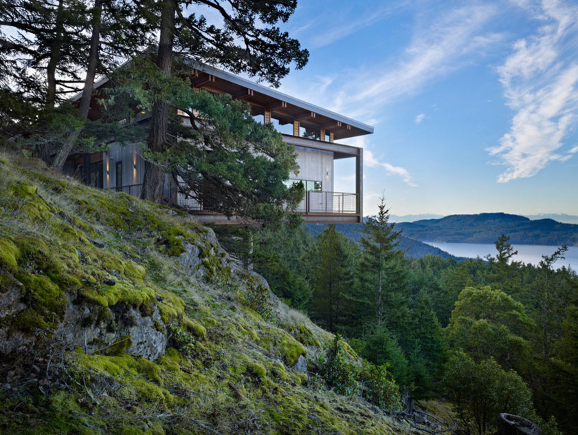 This is an example of a contemporary exterior in Seattle.