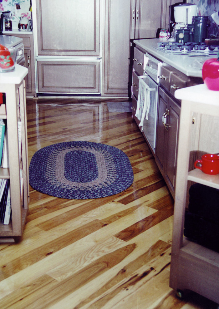 Kitchen - rustic kitchen idea