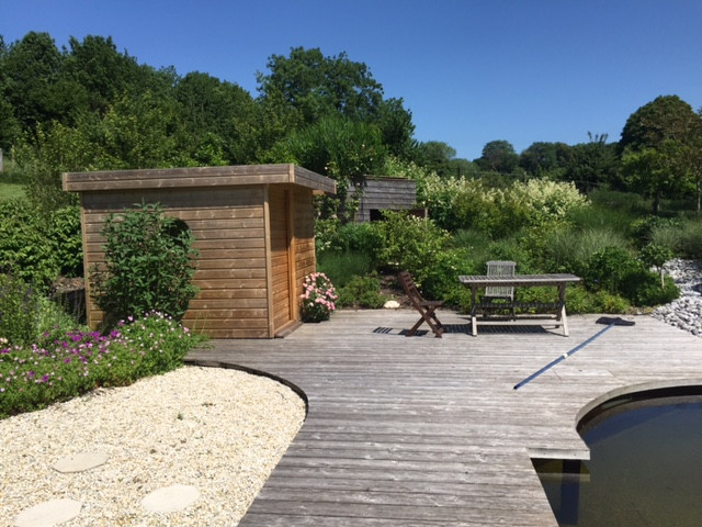 Baignade naturelle et terrasse bois