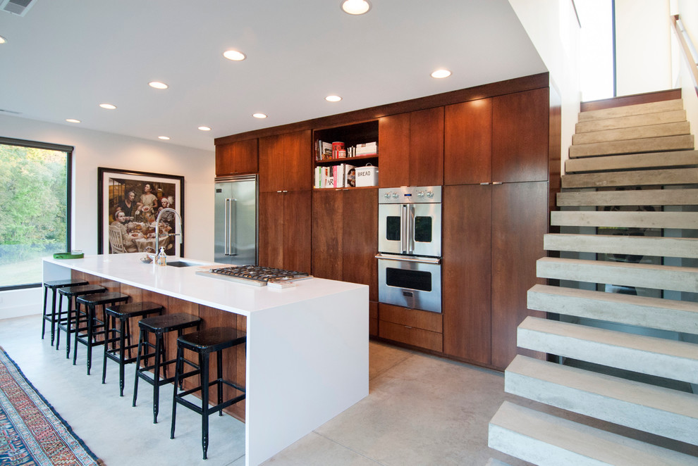 Example of a transitional kitchen design in Columbus