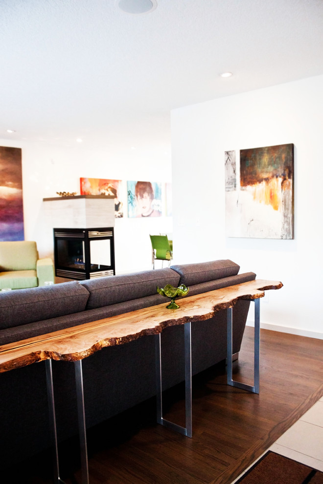 Design ideas for a modern living room in Calgary.