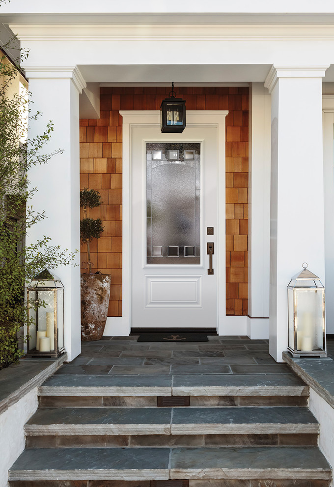 Entryway - transitional entryway idea in Toronto