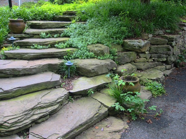 Stone Steps with Stone Wall klassisk-have