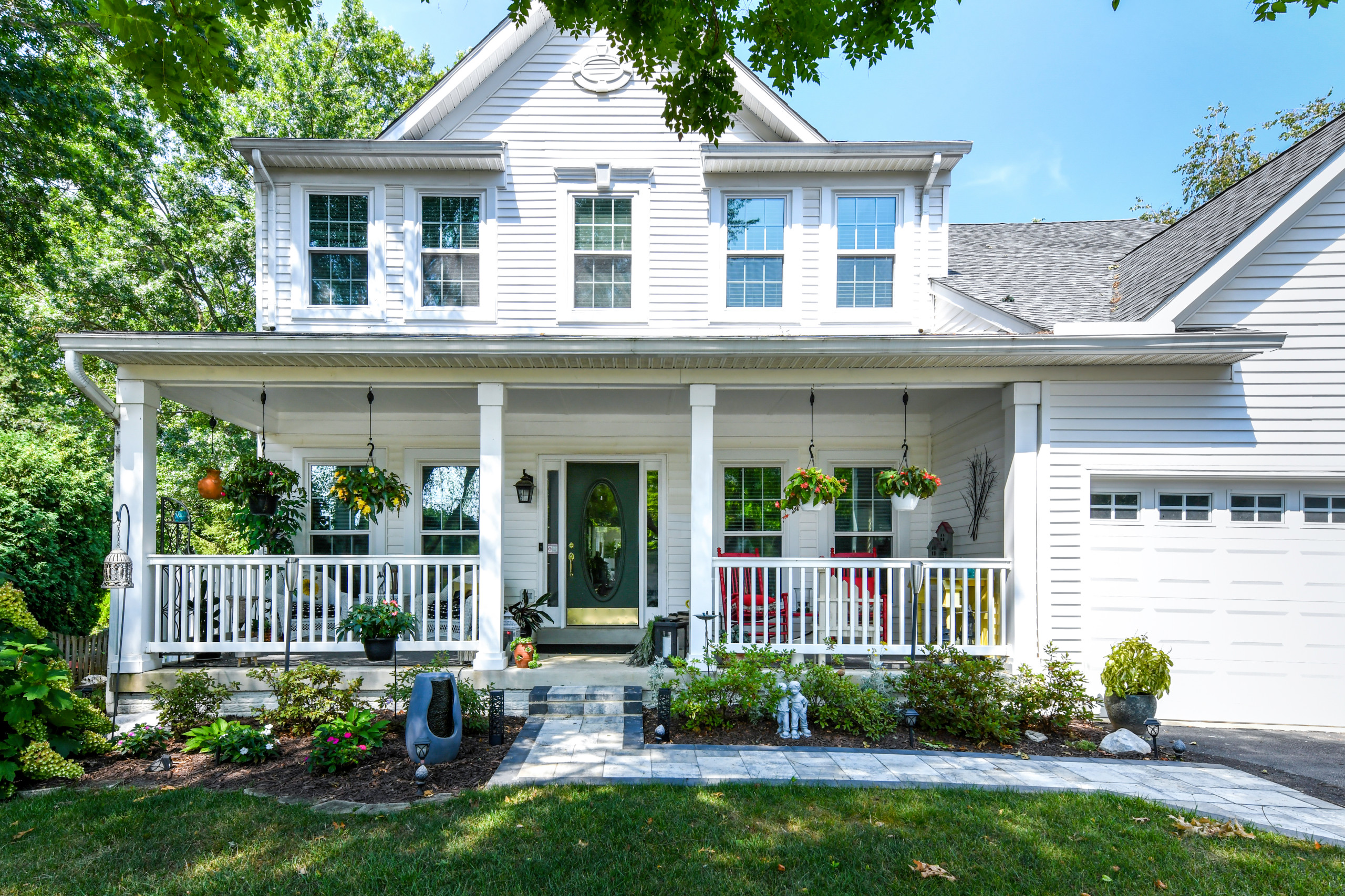 Huge Entertaining Deck and Sunroom