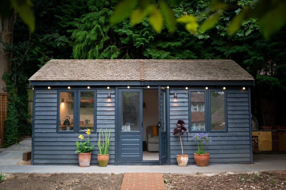 Photo of a transitional shed and granny flat in London.