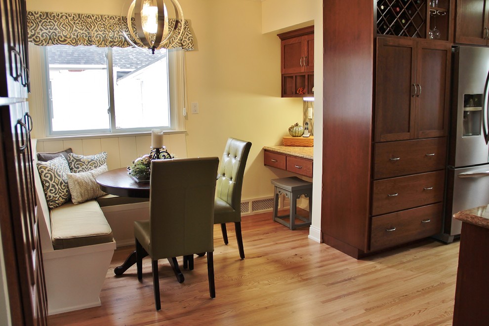 Inspiration for a transitional kitchen remodel in Minneapolis