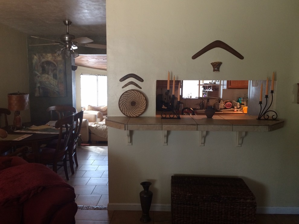 Inspiration for an eclectic home design remodel in Phoenix