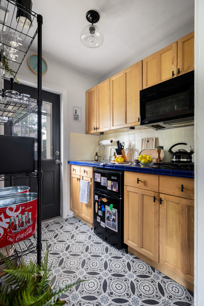 Inspiration for a transitional kitchen remodel in Miami