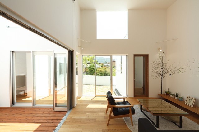 熊野町の家 moderno-salon