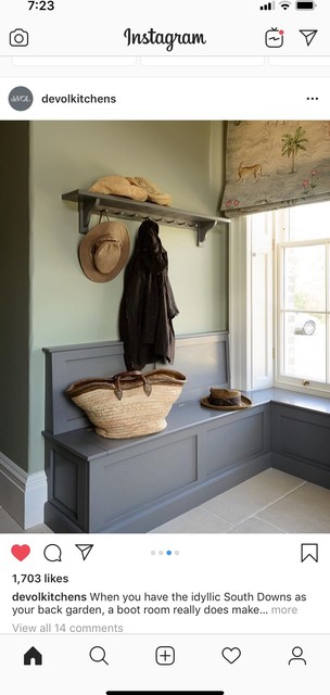Dining/Side Entry 