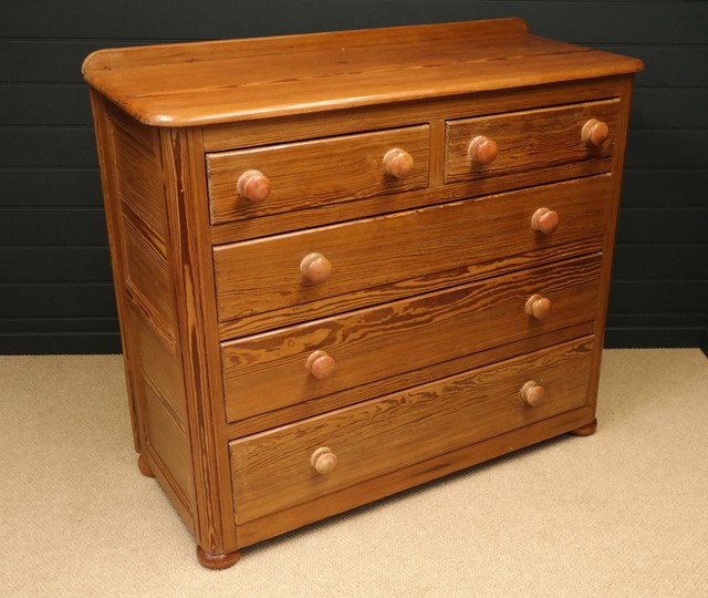 Chests of drawers
