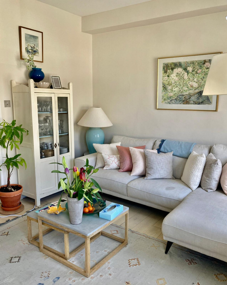 Living Room Renovation with Pastel Fusion in Wandsworth, London