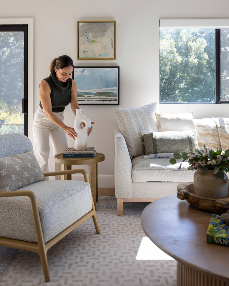 Transitional home design photo in San Francisco