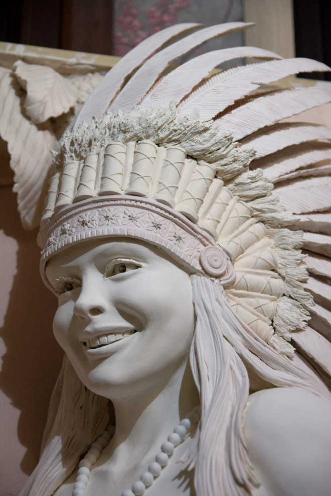 Барельеф "Индианка"