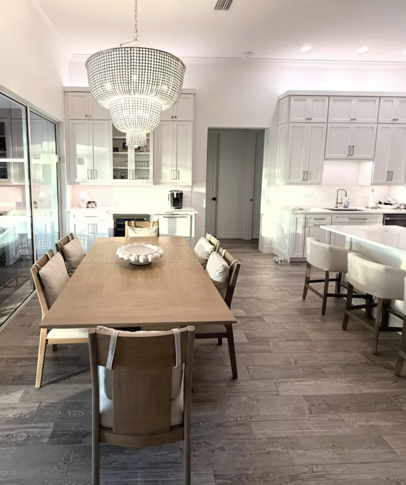 Kitchen - kitchen idea in Chicago