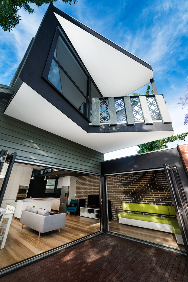 This is an example of a contemporary one-storey exterior in Melbourne.