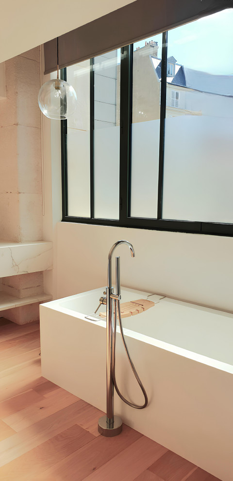 HAUTEVILLE, PARIS