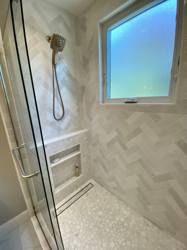 Fox Circle Walnut Creek- Main Bathroom