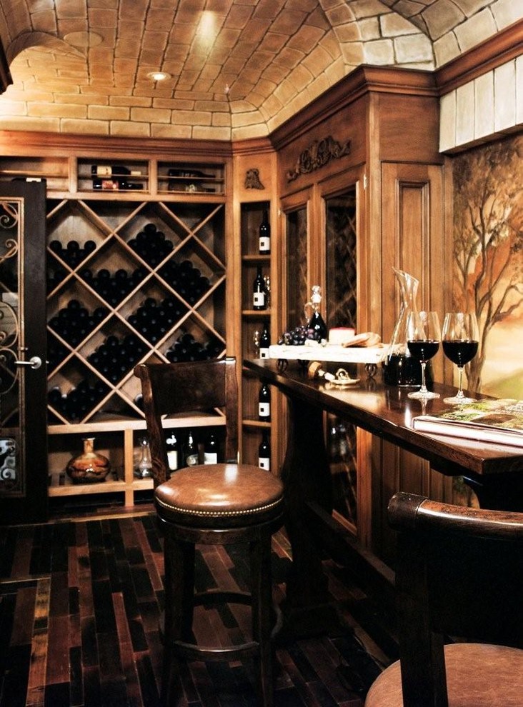 Photo of a traditional wine cellar in Los Angeles.