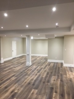 Inspiration for a transitional basement remodel in Toronto
