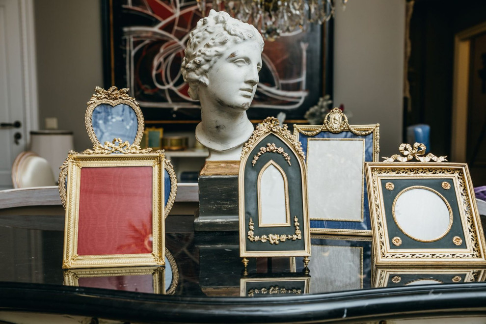 Салон предметов интерьера и антиквариата в Москве