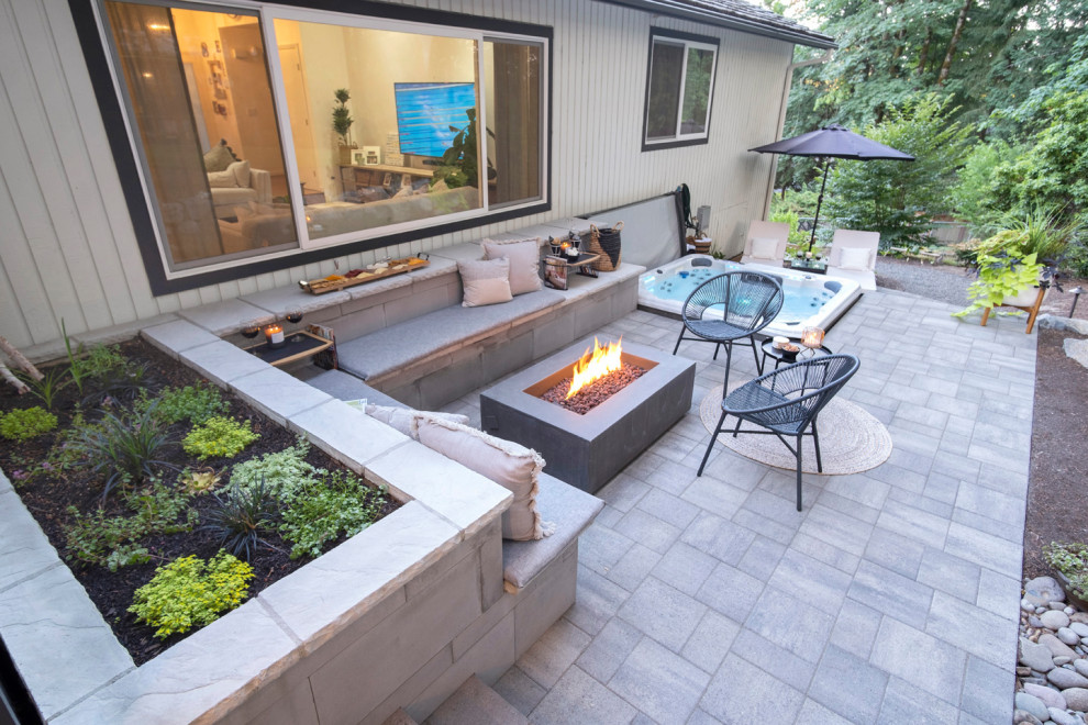 This is an example of a midcentury patio in Portland.