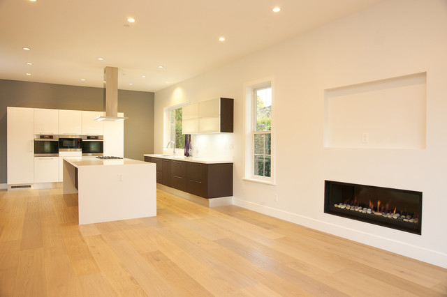 Green custom home in Los Altos modern-kueche