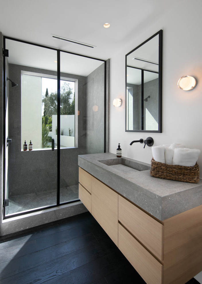 This is an example of a modern bathroom in Other.