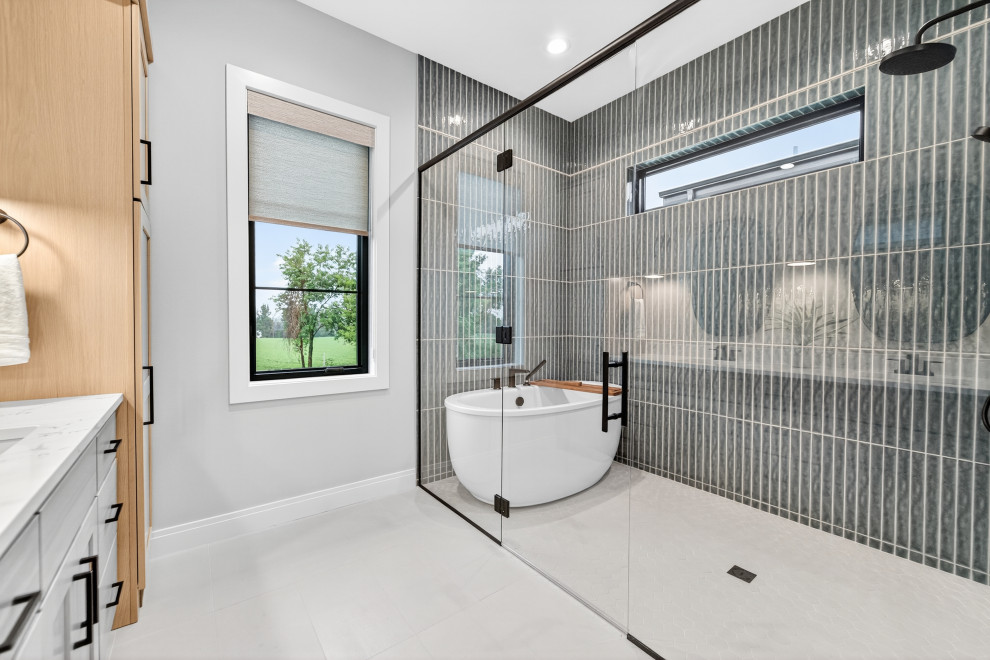 Bathroom - transitional bathroom idea