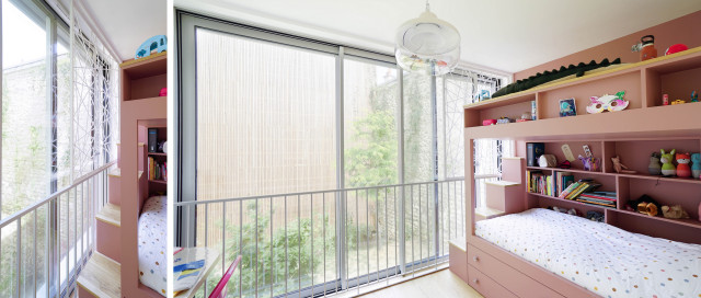 Cache-cache contemporary-barnrum