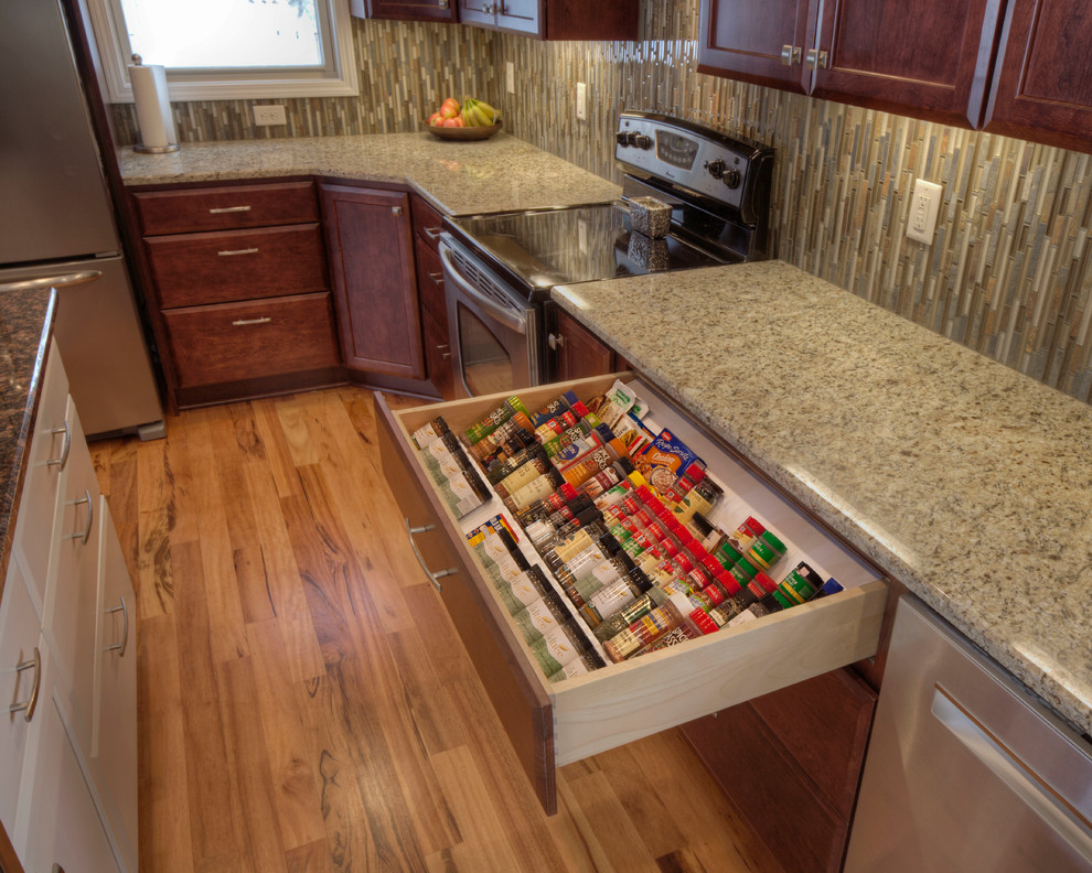 This is an example of an eclectic kitchen in Milwaukee.