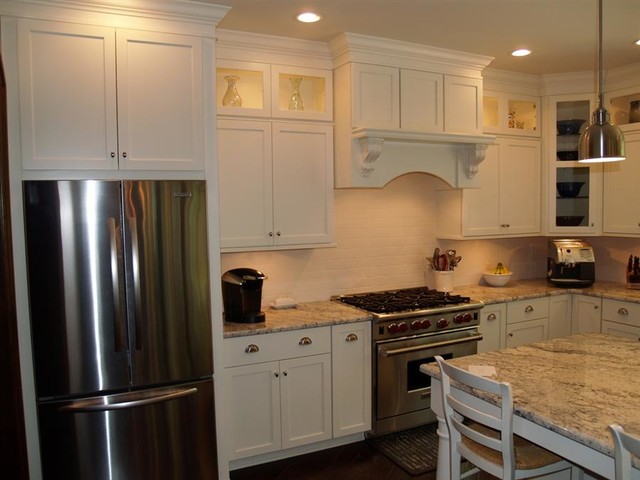 Bright Transitional Shaker transitional-kitchen