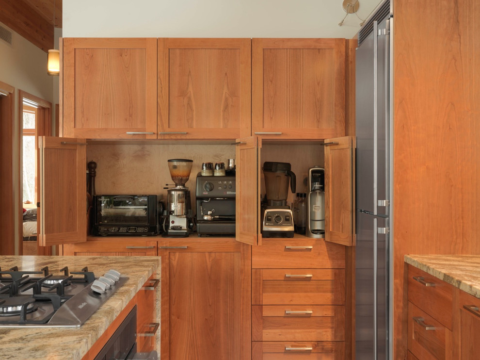 This is an example of a modern kitchen in Burlington.
