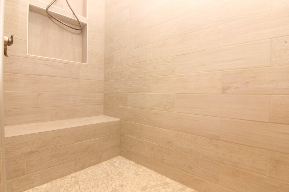 Bathroom - transitional bathroom idea in Cedar Rapids