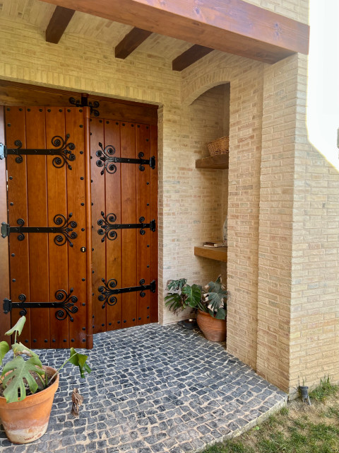 Arpeconst Umbrete country-entrance