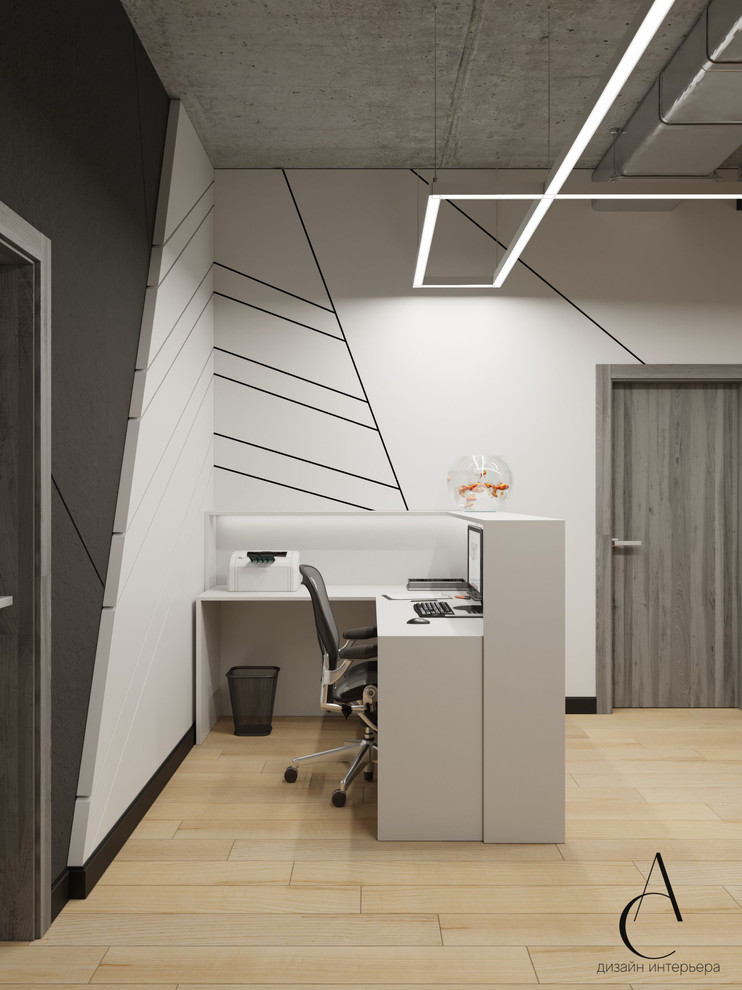 ОФИС ГУБЕРНСКОГО ЯХТ-КЛУБА "КОМАТЕК"