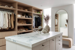 大阪】木目調とグレーの2ドアキャビネット ワードローブ タンス