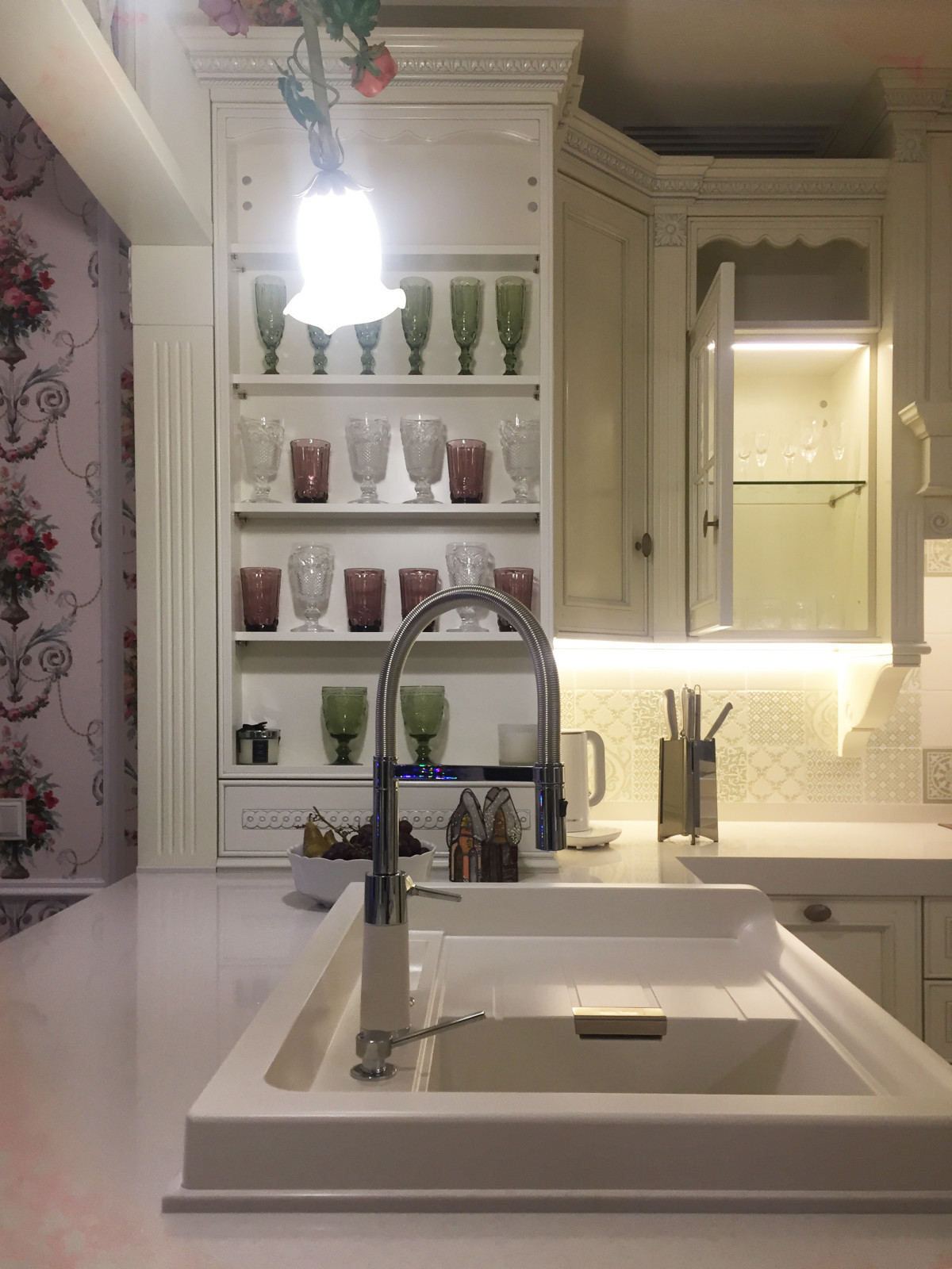 квартира в французском стиле в процессе декорирования