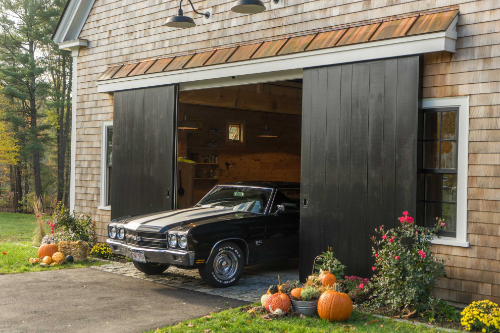 Design ideas for a country garage in Boston.